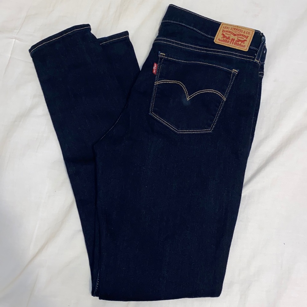 Women Levi’s jeans